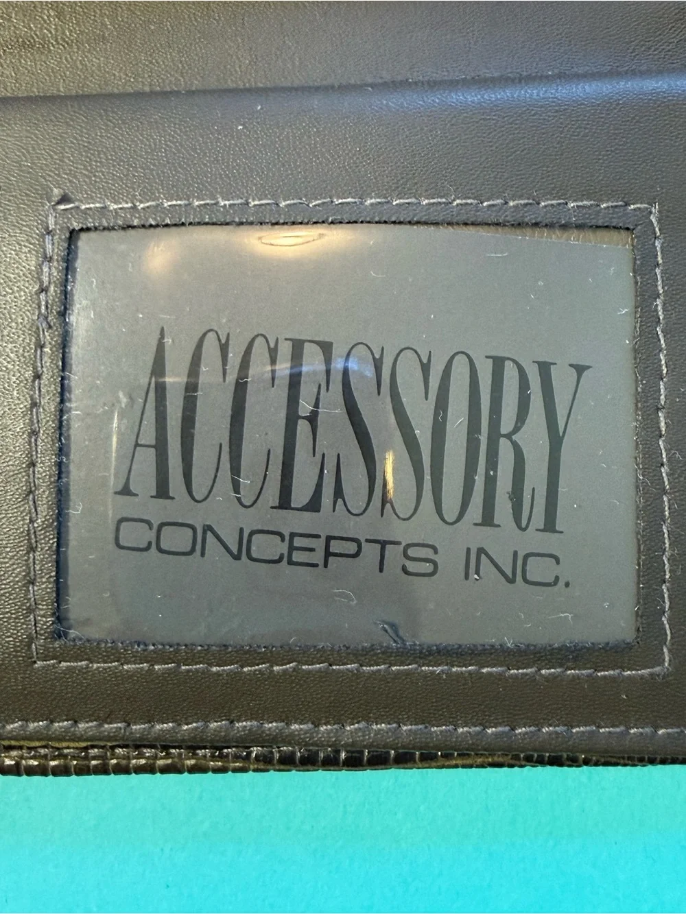 Vintage 90’s Accessory Concepts Brown Croc Embossed Leather Clutch Wallet